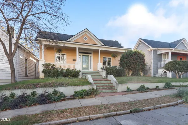 $899,000 | 709 West North Street, Raleigh, NC 27603