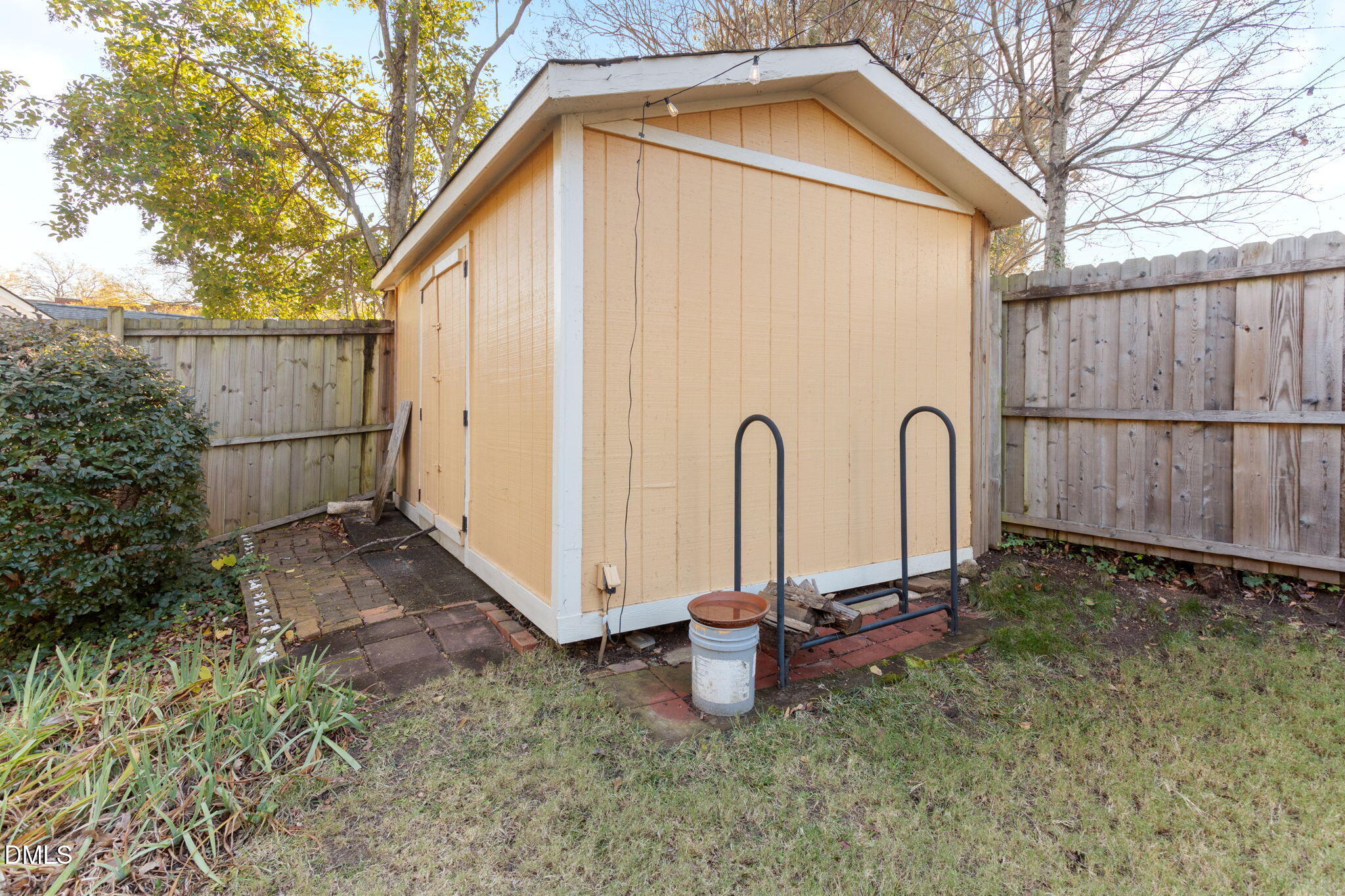 709 West North Street Raleigh, NC 27603 - Photo 34 of 42 a backyard of a house with lots of green space