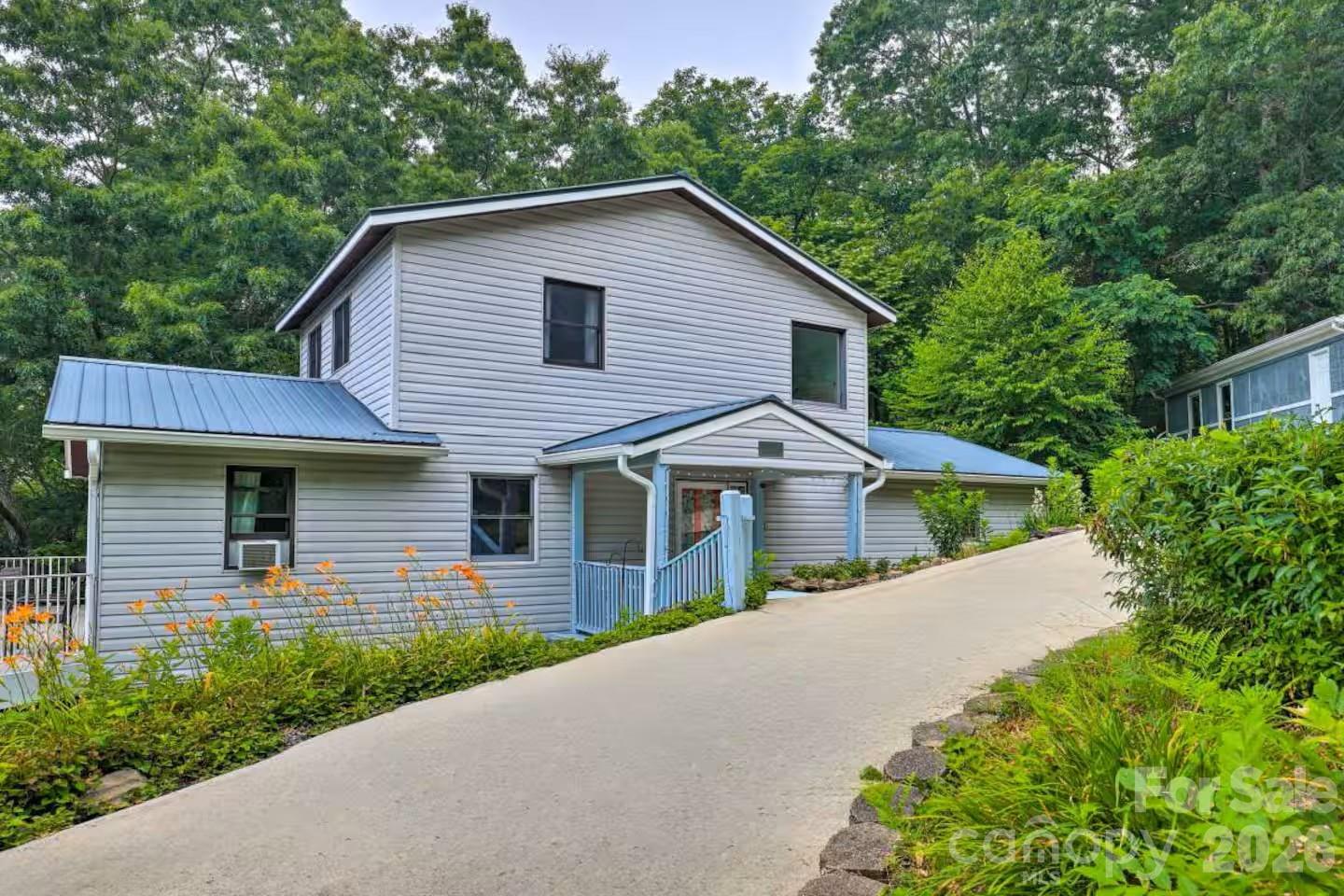 553 Deep Gap Road Sylva, NC 28779 - Photo 2 of 30