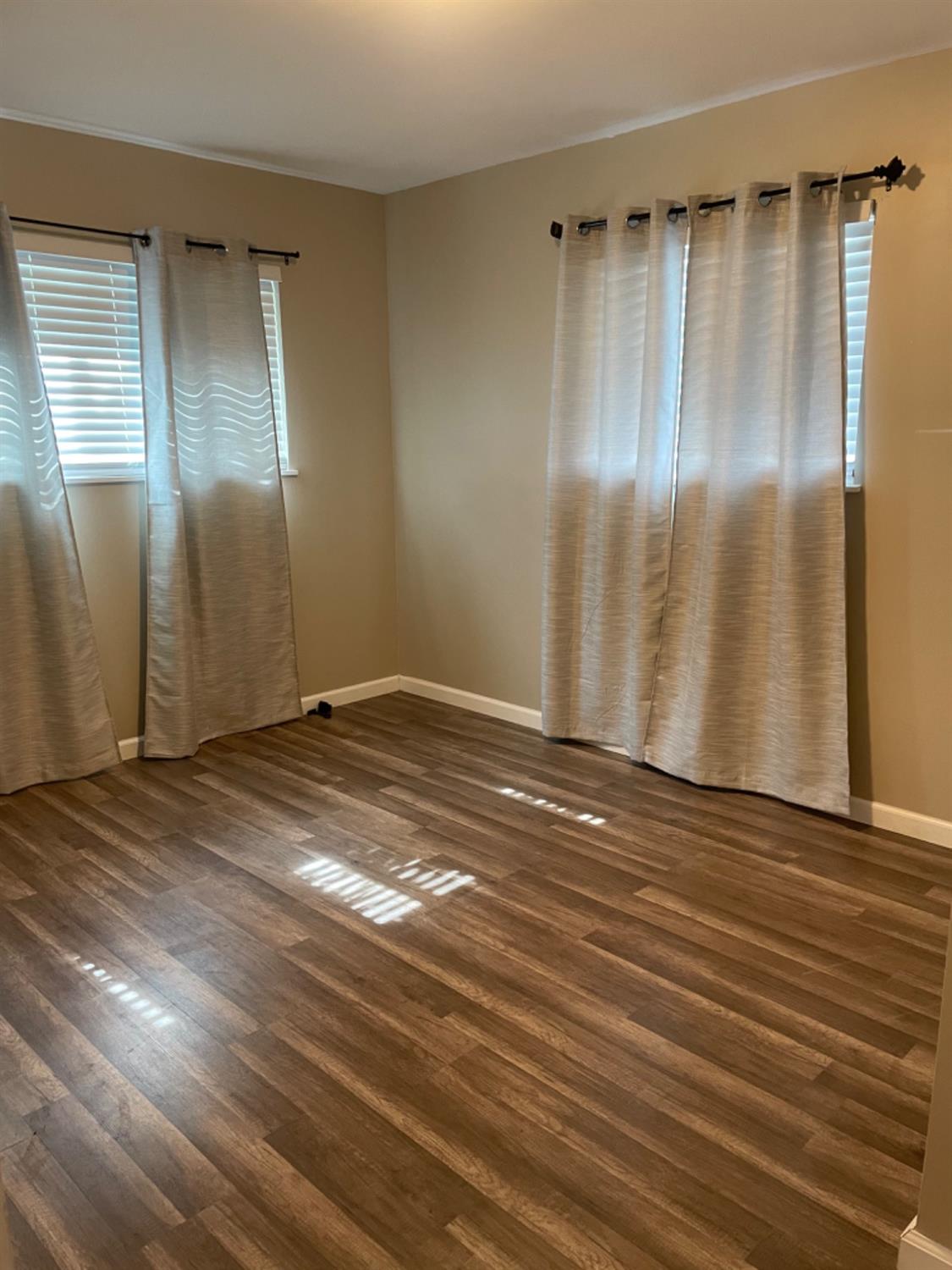 917 Davis Street Madera, CA 93638 - Photo 8 of 10 a view of an empty room