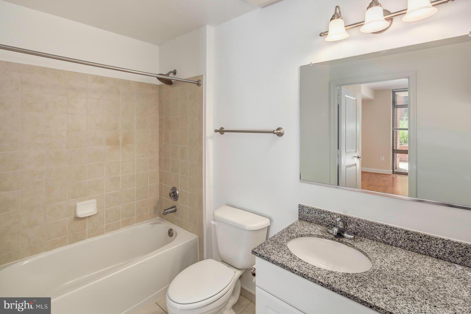 3600 South Glebe Road, Unit 234W Arlington, VA 22202 - Photo 21 of 30 Bath