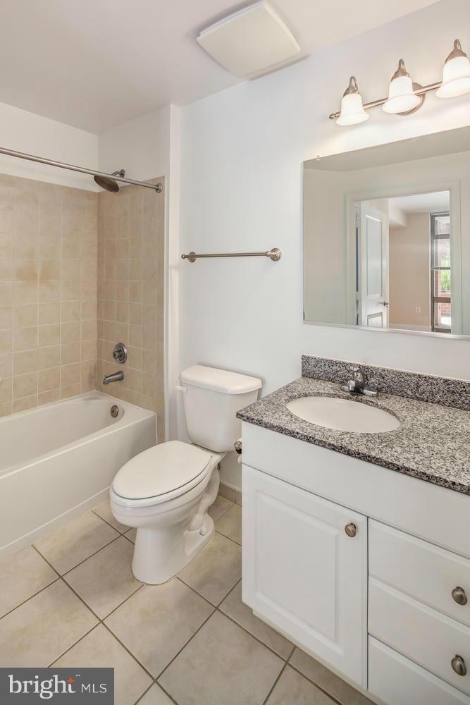3600 South Glebe Road, Unit 234W Arlington, VA 22202 - Photo 22 of 30 Bath