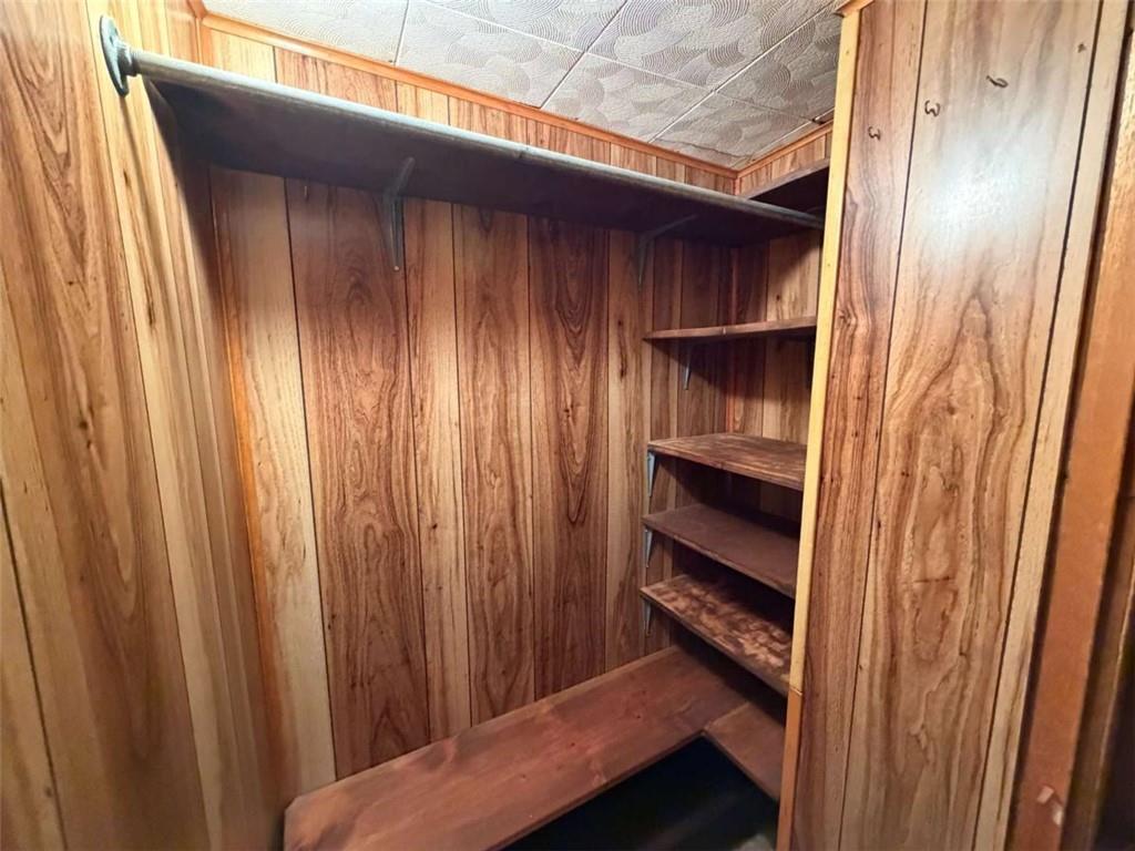 421 Cedar Avenue Southwest Rome, GA 30161 - Photo 13 of 26 a view of walk in closet