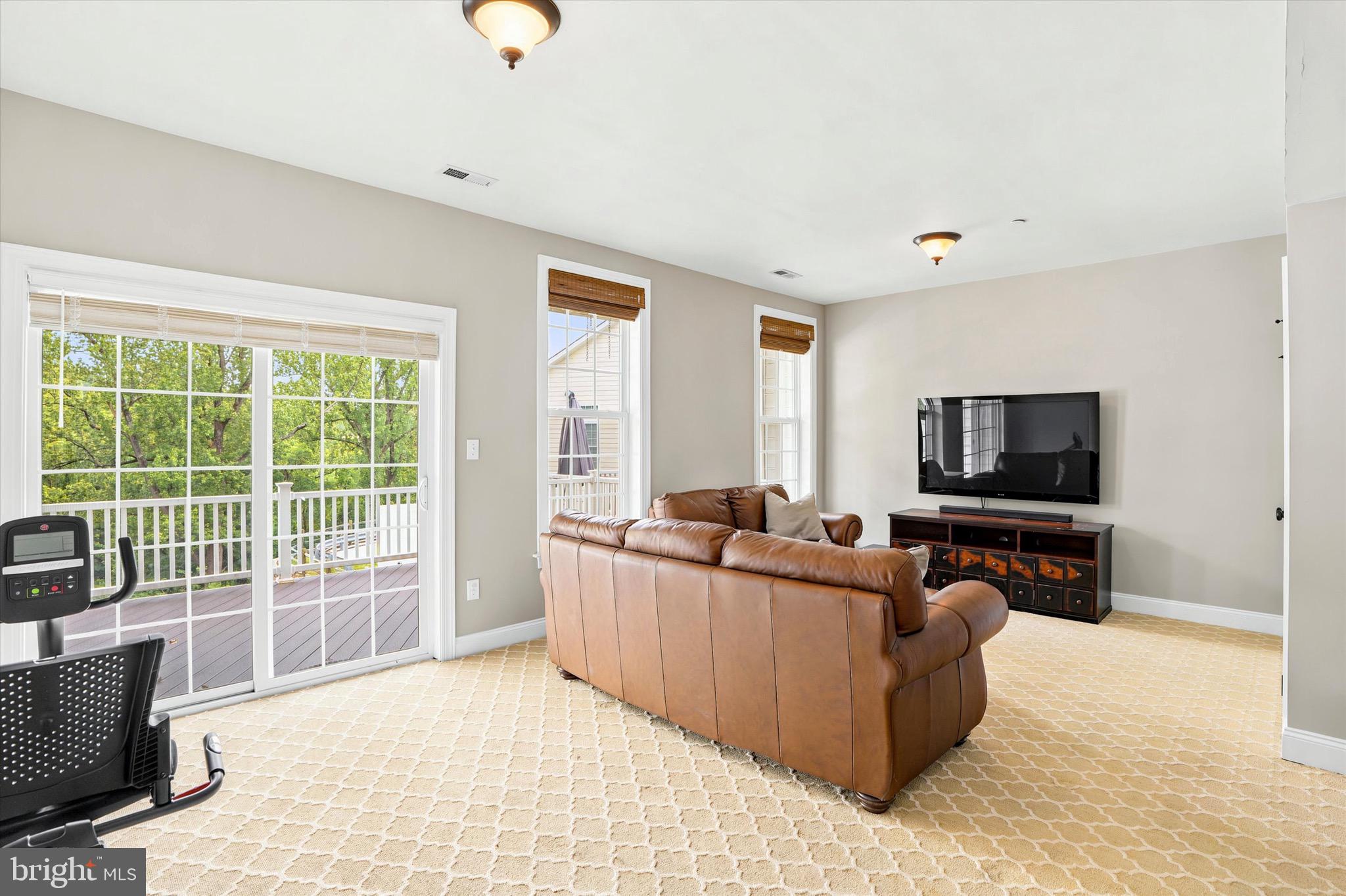 203 Corvus Circle Springfield, PA 19064 - Photo 30 of 41 So much light