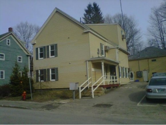 29 Spring Street Newmarket, NH 03857 - Photo 1 of 1