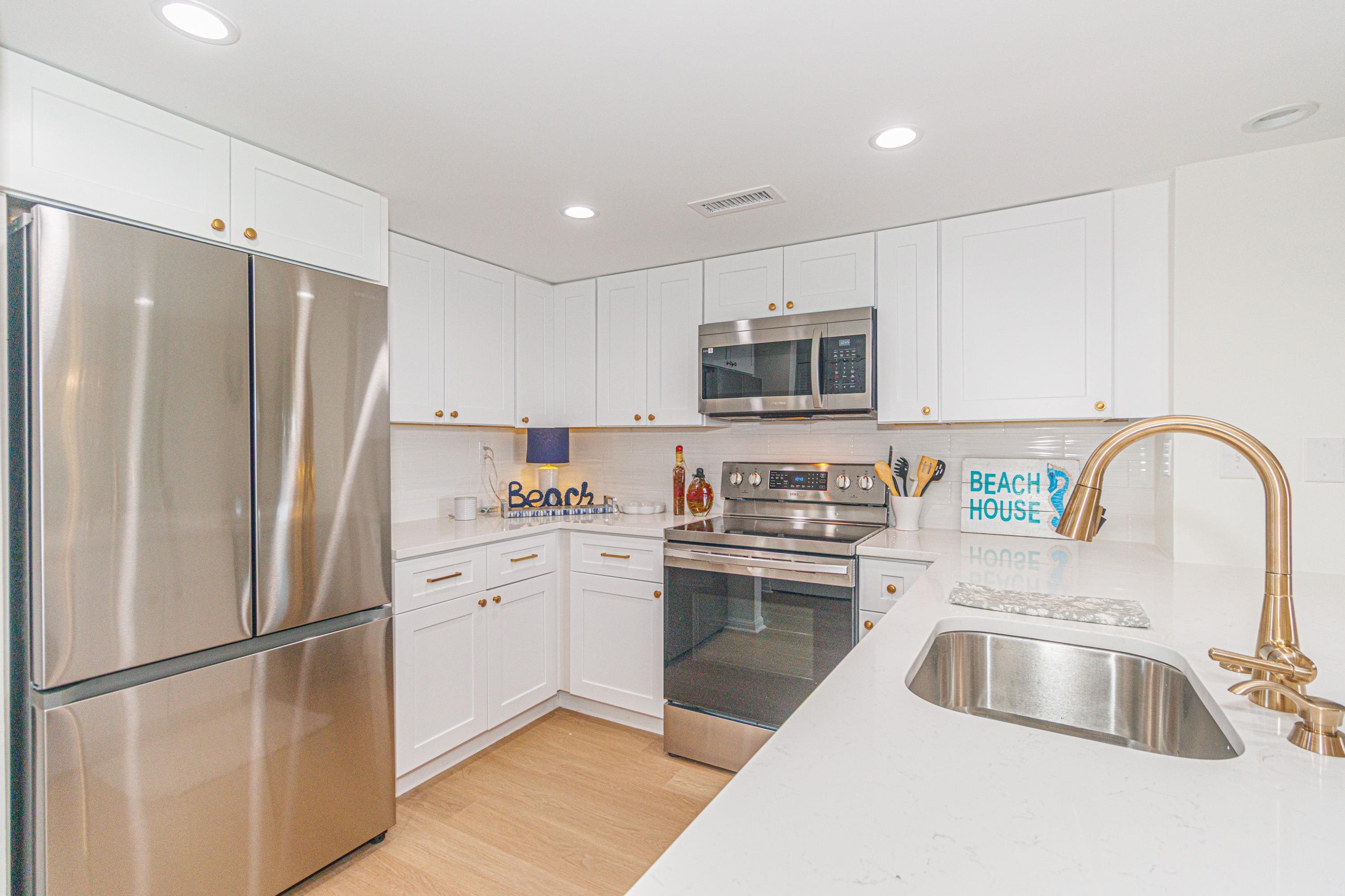 311 69th Avenue North, Unit 302 Myrtle Beach, SC 29572 - Photo 2 of 40