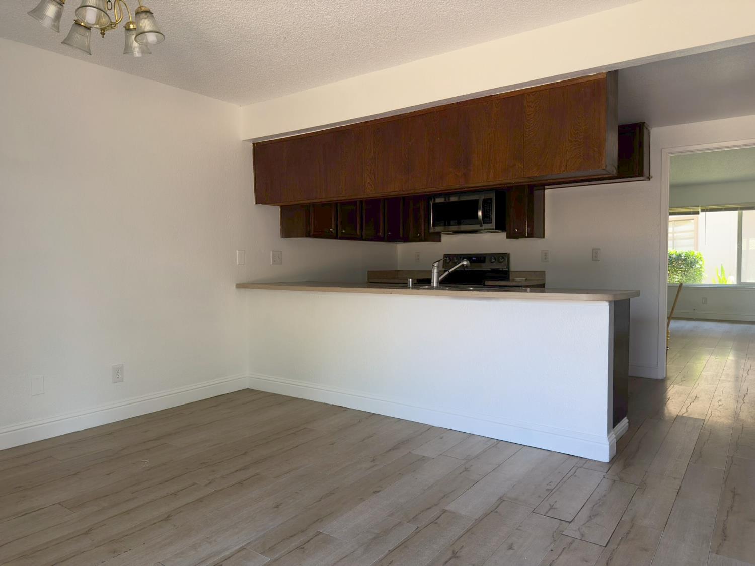 5743 Haskell Avenue Carmichael, CA 95608 - Photo 7 of 47