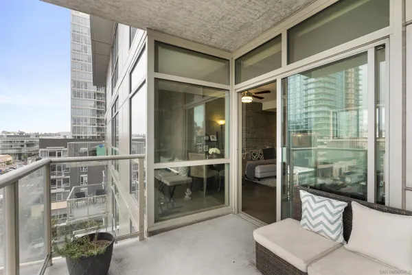$3,000 | 800 The Mark Lane, Unit 803, San Diego, CA 92101
