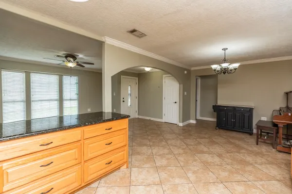 $169,900 | 970 Charleston Circle, Bridge City, TX 77611