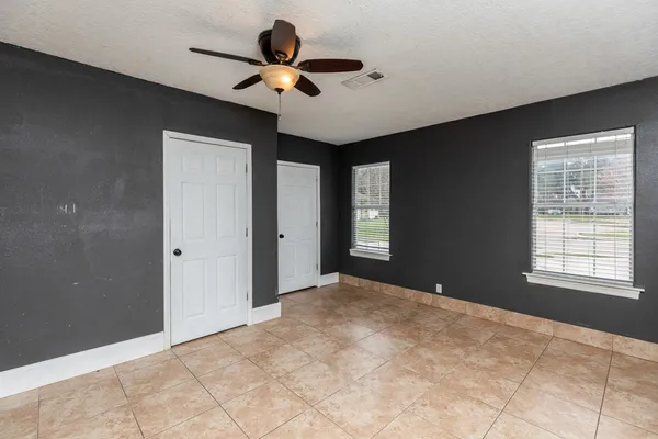 $169,900 | 970 Charleston Circle, Bridge City, TX 77611