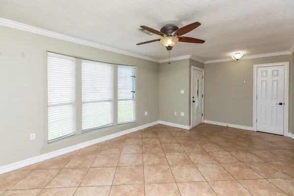$169,900 | 970 Charleston Circle, Bridge City, TX 77611