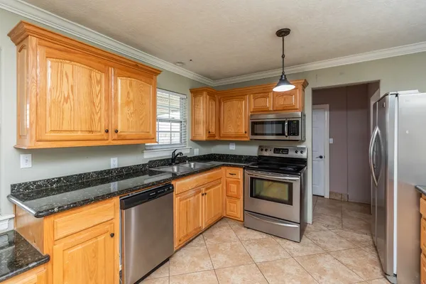 $169,900 | 970 Charleston Circle, Bridge City, TX 77611