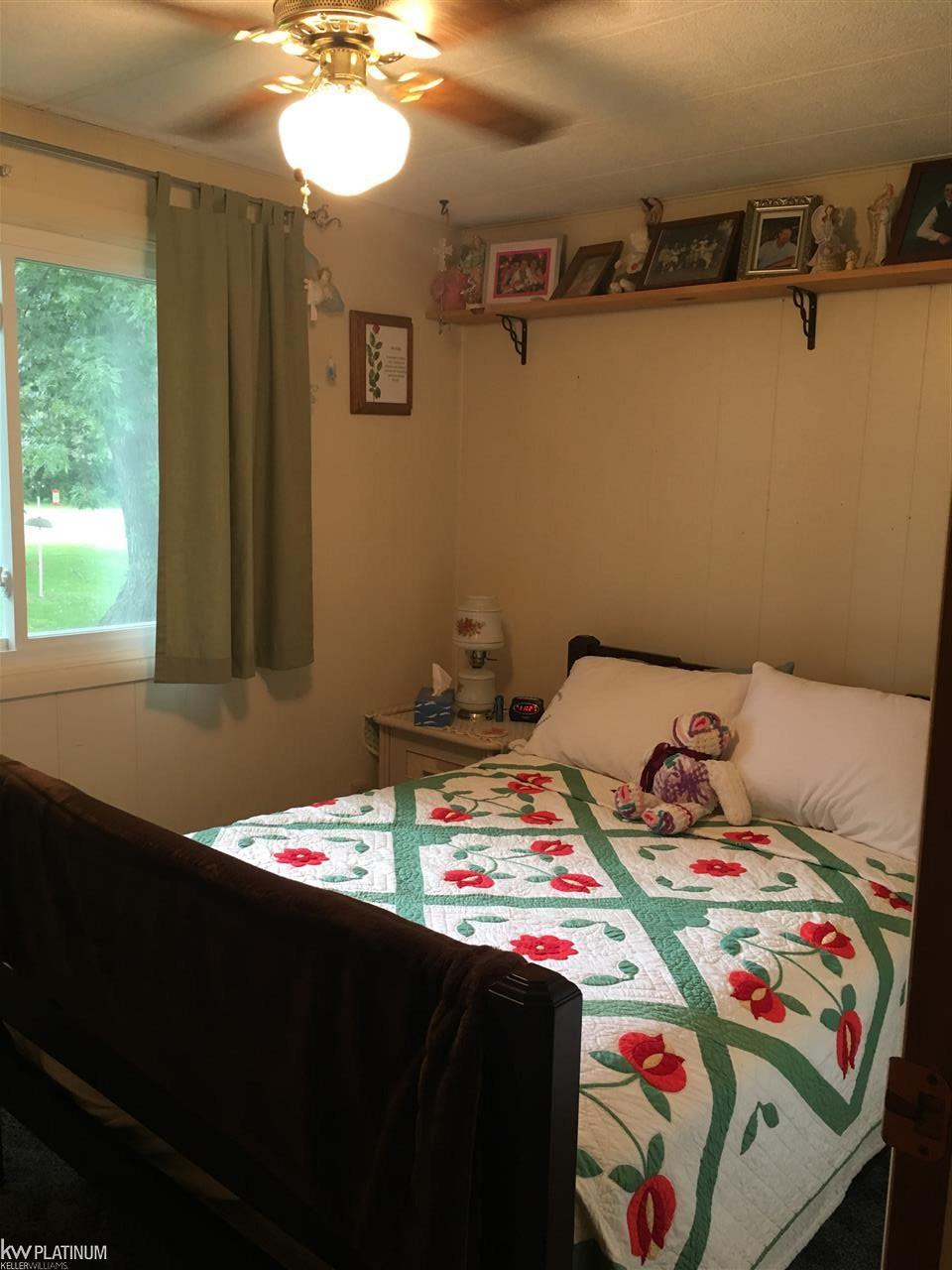7949 Lakeshore Road Lexington, MI 48450 - Photo 21 of 24 31360124-20.JPG