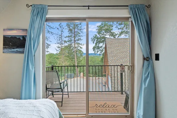 $748,800 | 19754 Solus Campground Road, Lakehead, CA 96051