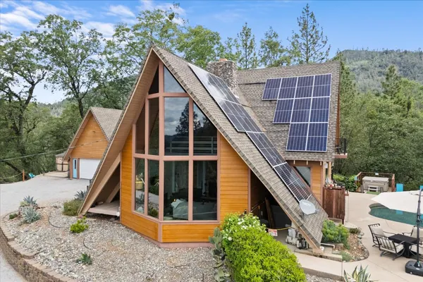 $748,800 | 19754 Solus Campground Road, Lakehead, CA 96051