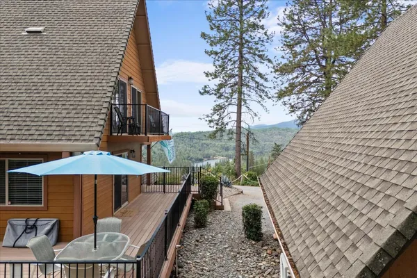 $748,800 | 19754 Solus Campground Road, Lakehead, CA 96051