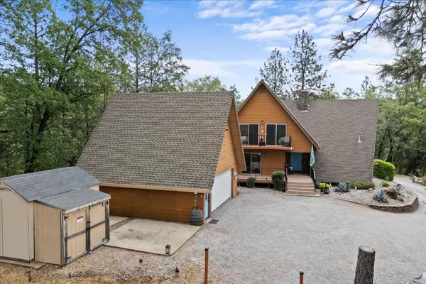 $748,800 | 19754 Solus Campground Road, Lakehead, CA 96051