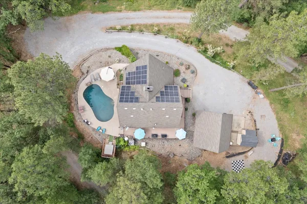 $748,800 | 19754 Solus Campground Road, Lakehead, CA 96051