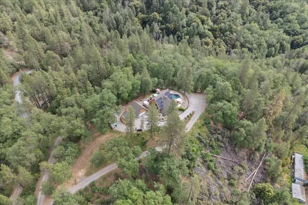 $748,800 | 19754 Solus Campground Road, Lakehead, CA 96051