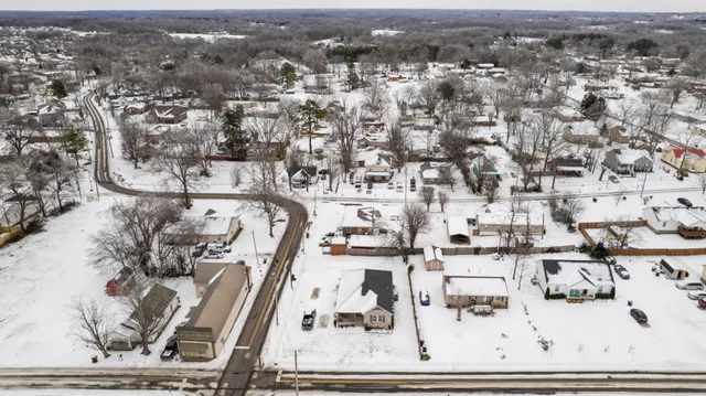 $340,000 | 1093 Main Street, Greenbrier, TN 37073