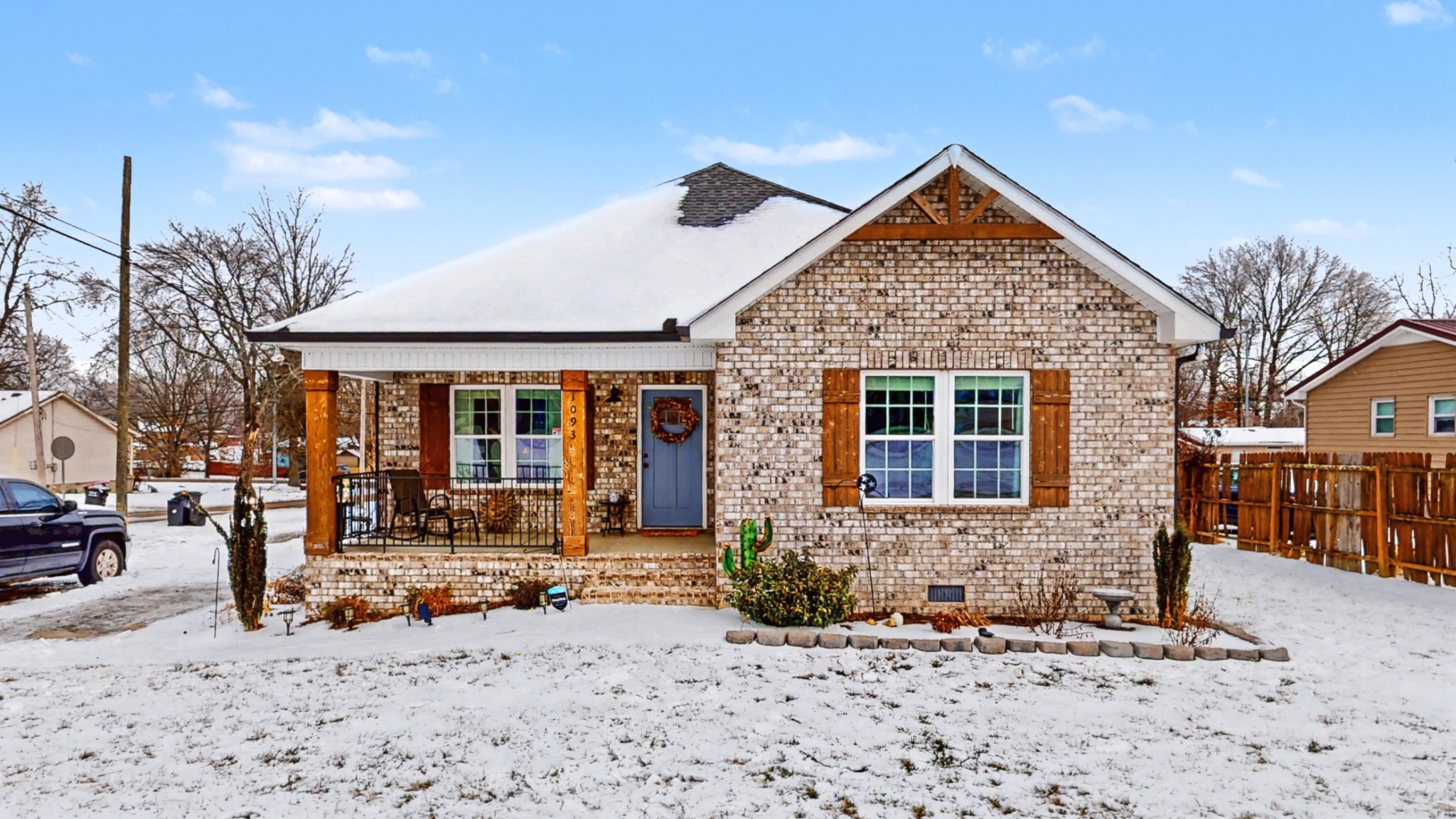 1093 Main Street Greenbrier, TN 37073 - Photo 7 of 26 a front view of a house with sitting area