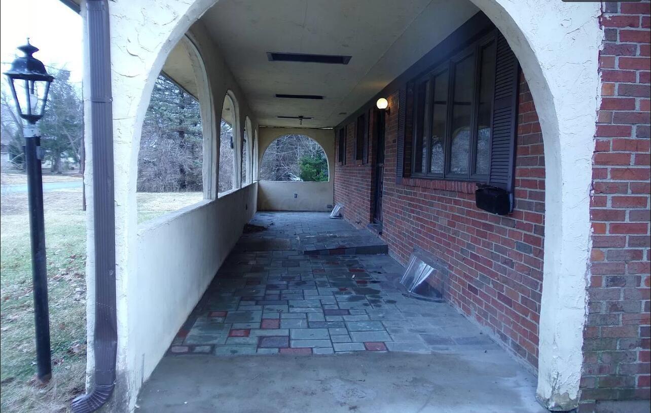855 Wetmore Road Columbus, OH 43224 - Photo 1 of 17 front patio