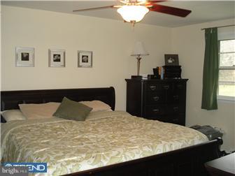 302 Suffolk Road Flourtown, PA 19031 - Photo 10 of 12 Bedroom - Main
