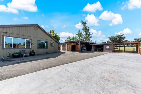 $2,495,000 | 8571 Brand Lane, Penngrove, CA 94951