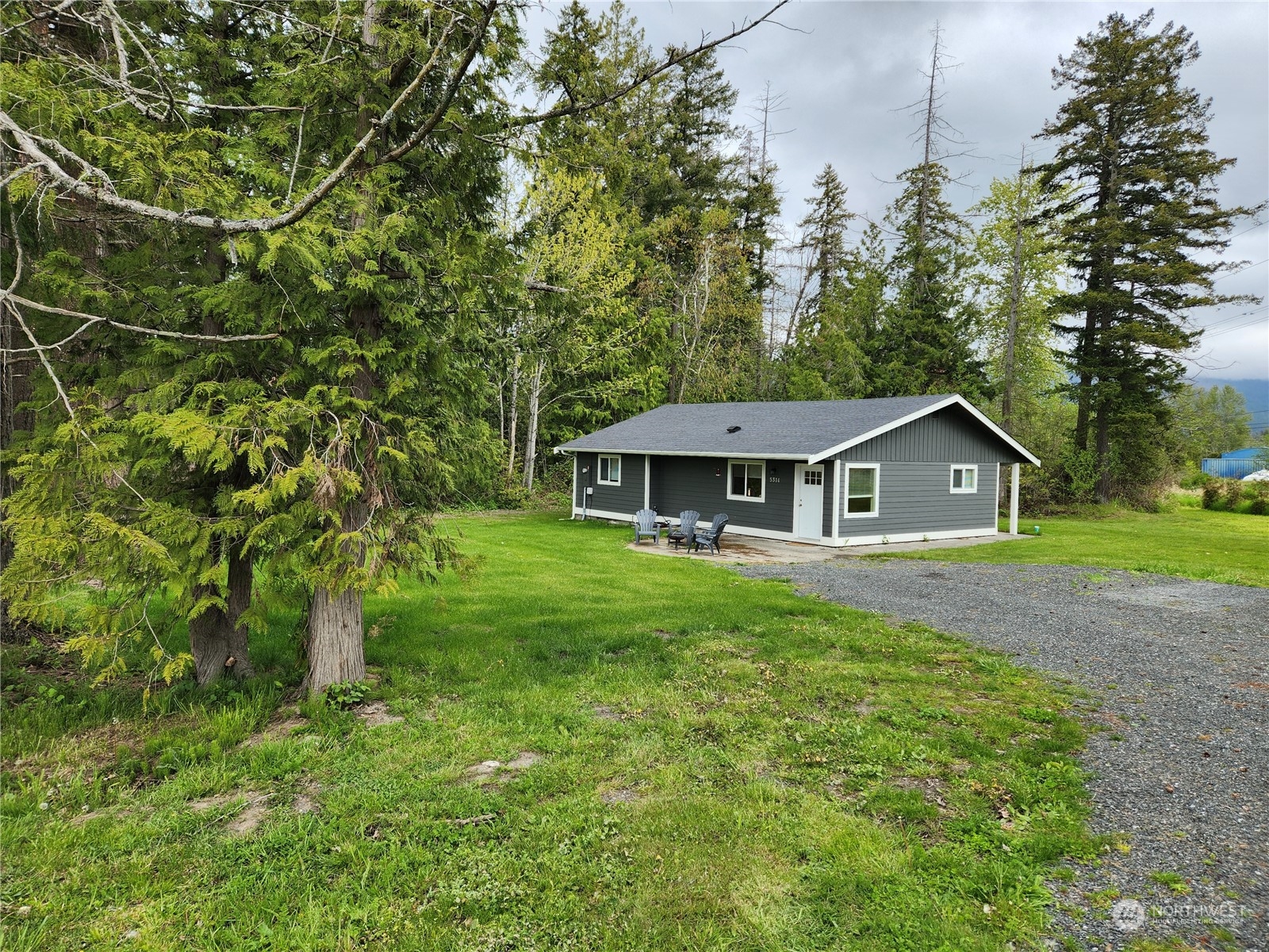 5314 Allison Road Bellingham, WA 98226 - Photo 23 of 29 a front view of a house with garden