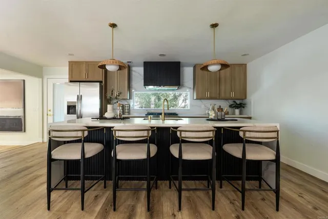 $1,595,000 | 2275 Ivy Road, Oceanside, CA 92054