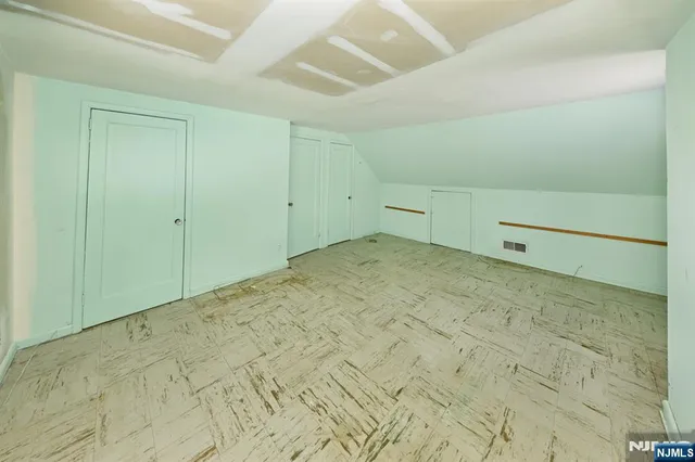 $638,000 | 84 Maplewood Avenue, Hillsdale, NJ 07642