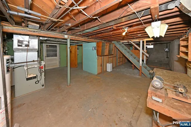 $638,000 | 84 Maplewood Avenue, Hillsdale, NJ 07642