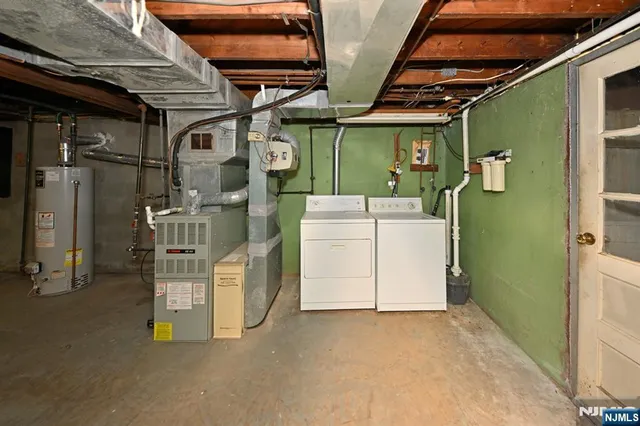 $638,000 | 84 Maplewood Avenue, Hillsdale, NJ 07642