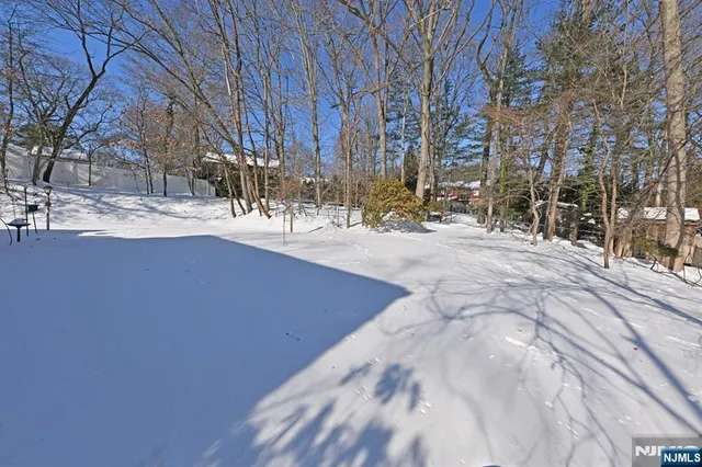 $638,000 | 84 Maplewood Avenue, Hillsdale, NJ 07642