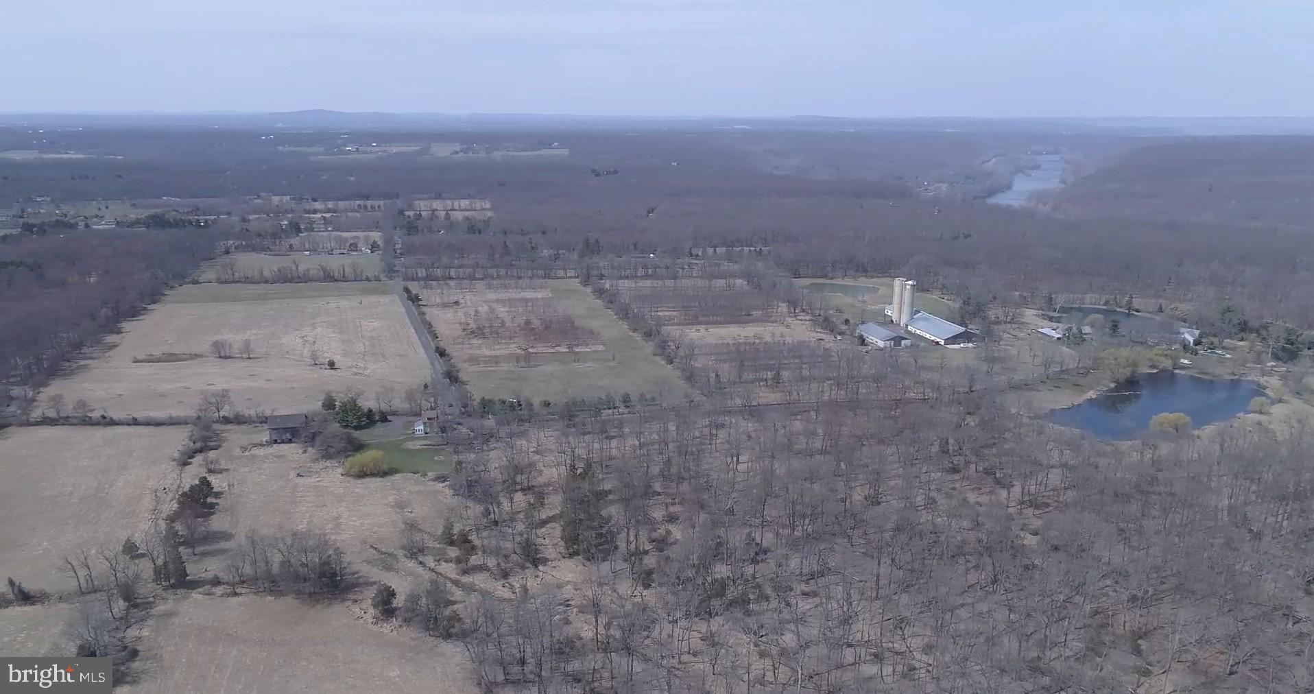 7082 Sladek Road New Hope, PA 18938 - Photo 13 of 41