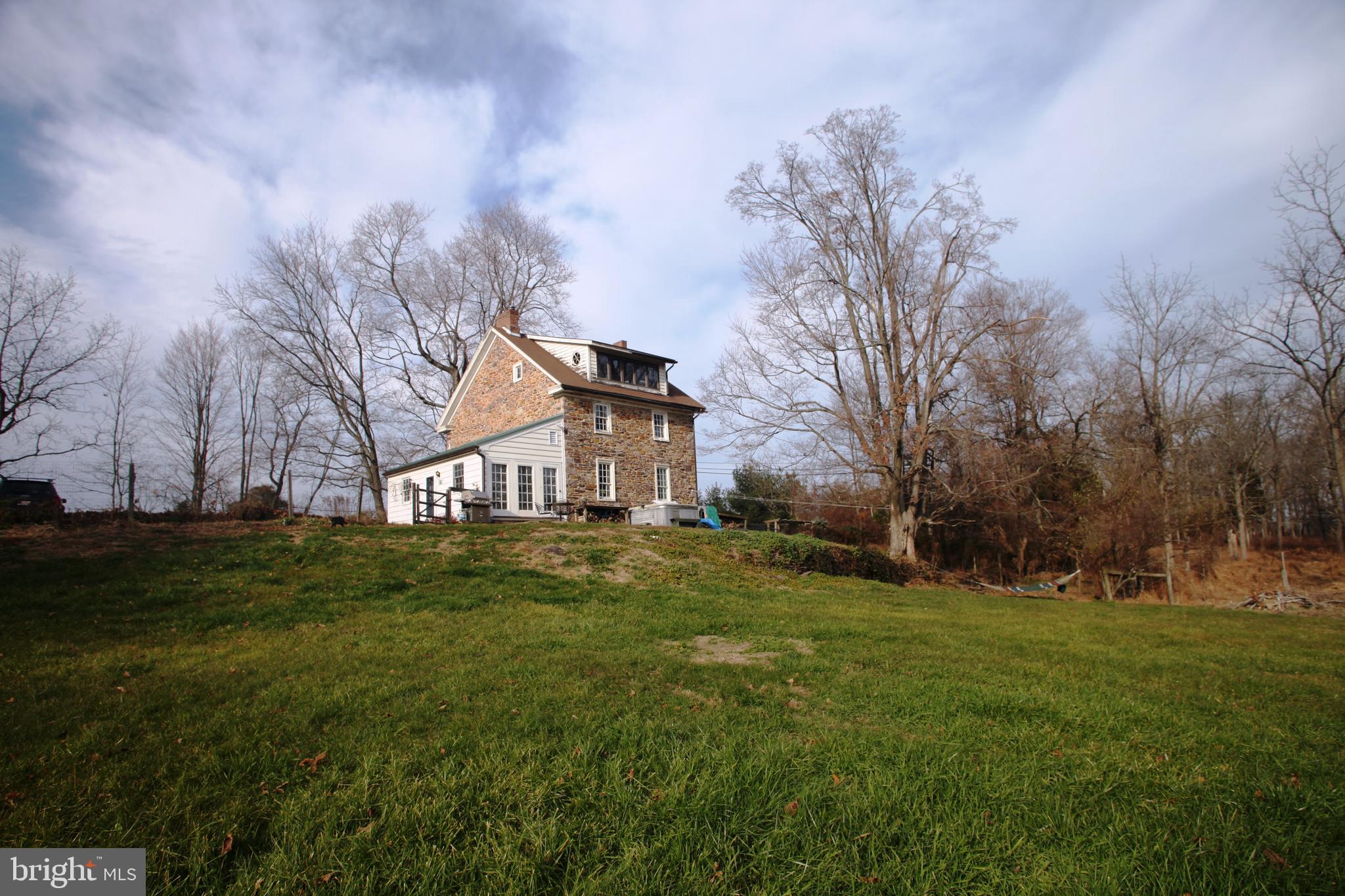 7082 Sladek Road New Hope, PA 18938 - Photo 15 of 41