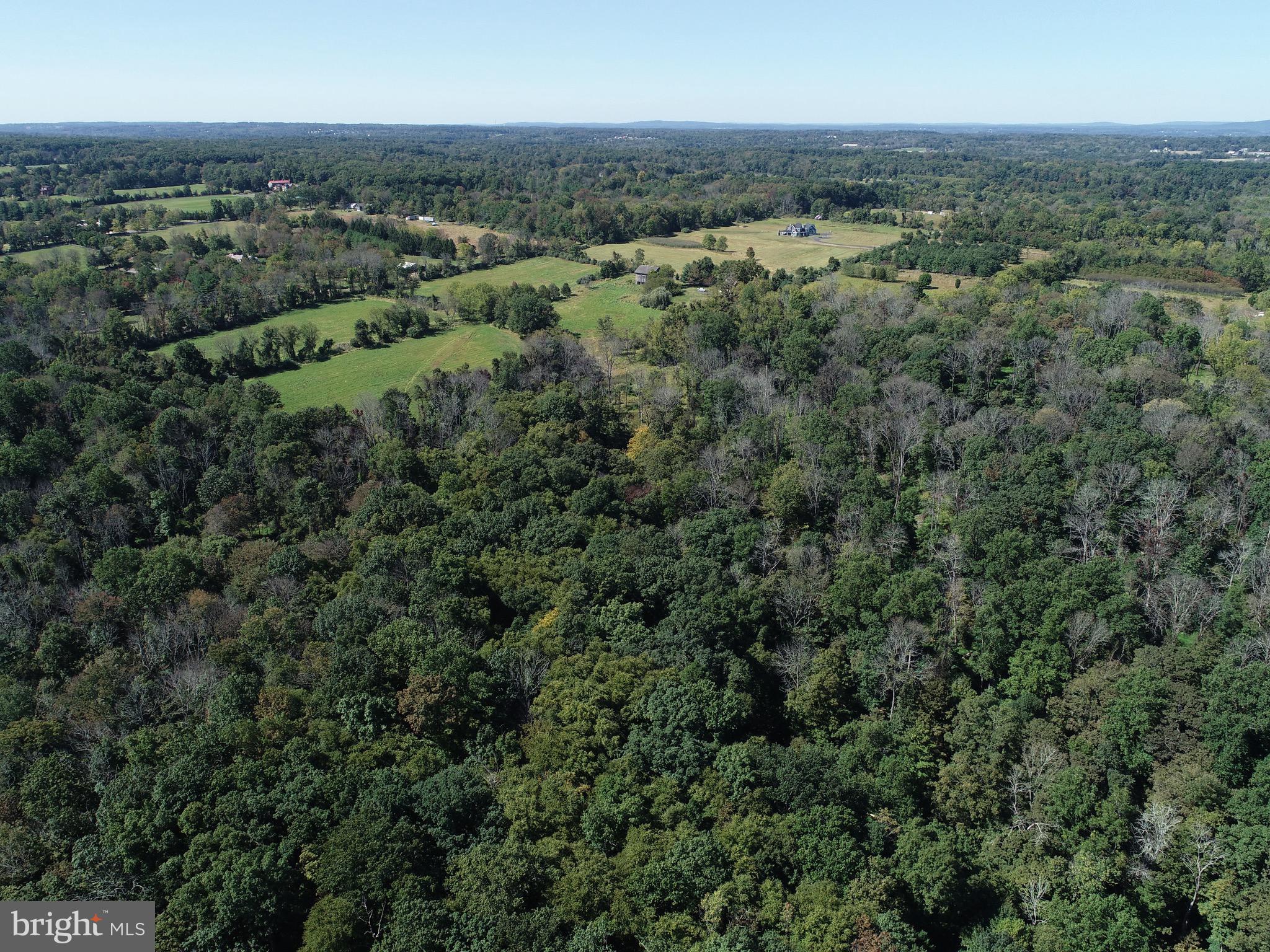 7082 Sladek Road New Hope, PA 18938 - Photo 8 of 41