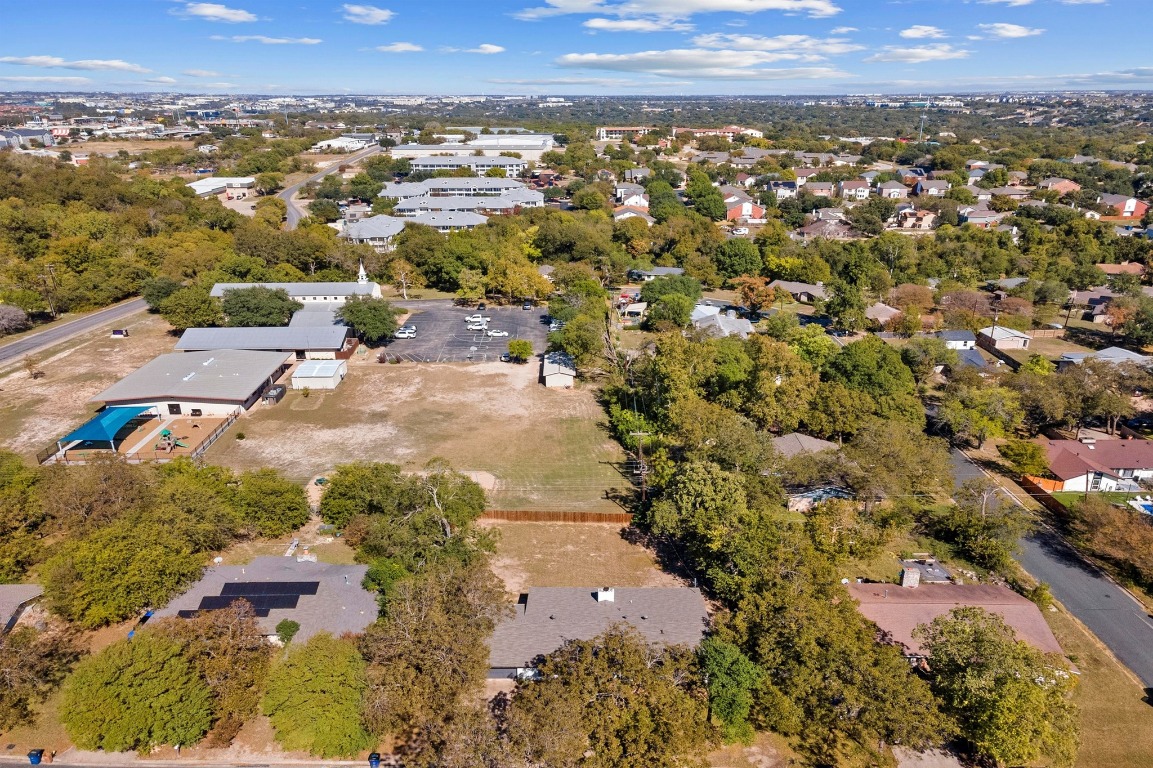 1006 Hollybluff Street Austin, TX 78753 - Photo 25 of 27 Aerial view of property and surrounding area with nearby suburban area
