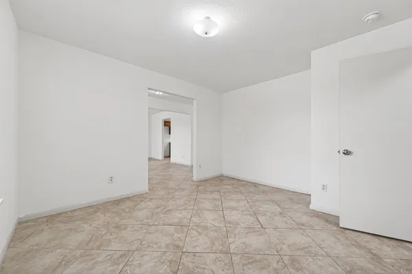 $1,900 | 11002 Bradford Way Drive, Houston, TX 77075