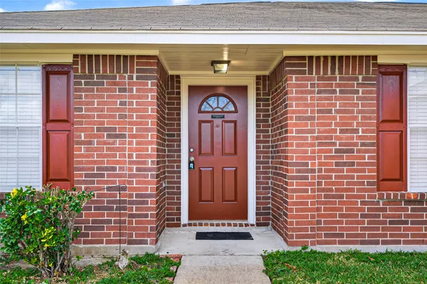 $1,900 | 11002 Bradford Way Drive, Houston, TX 77075