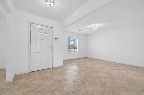 $1,900 | 11002 Bradford Way Drive, Houston, TX 77075