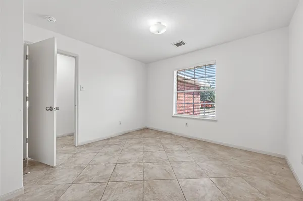 $1,900 | 11002 Bradford Way Drive, Houston, TX 77075