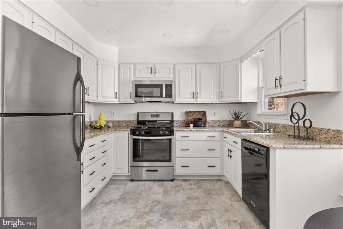 1202 Edgevale Road Silver Spring, MD 20910 - Photo 19 of 44 Kitchen