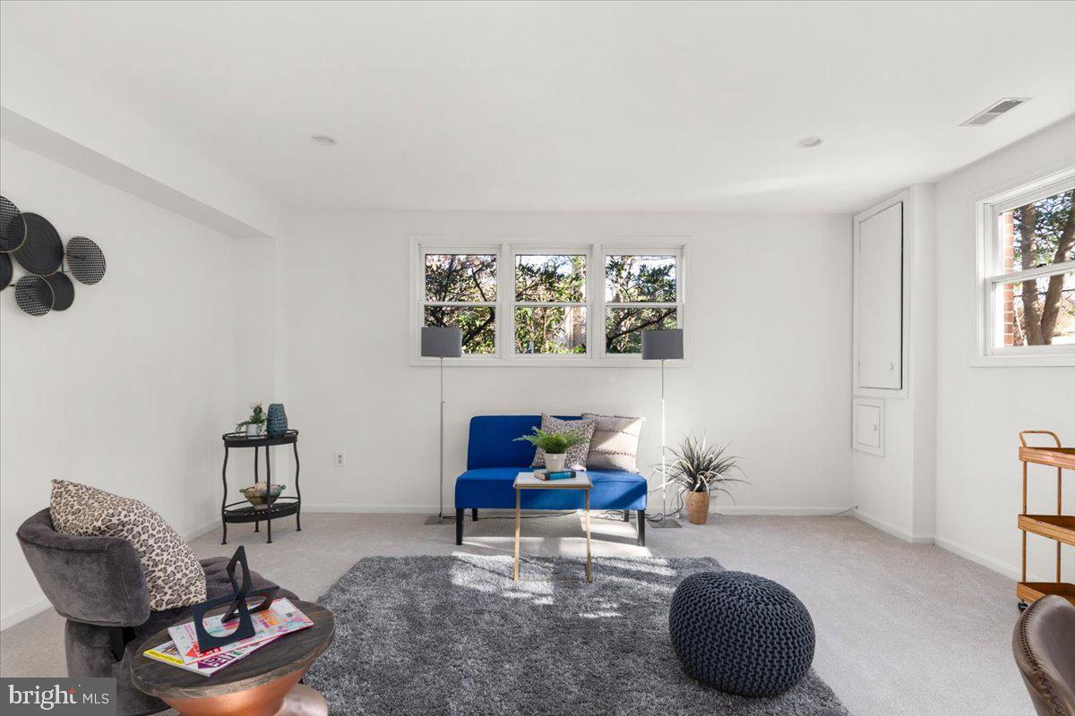 1202 Edgevale Road Silver Spring, MD 20910 - Photo 30 of 44 Guest/Nanny Suite