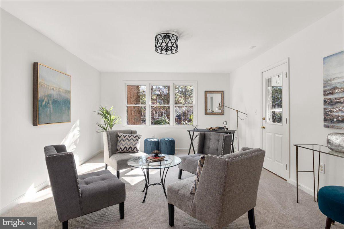 1202 Edgevale Road Silver Spring, MD 20910 - Photo 8 of 44 Family Room