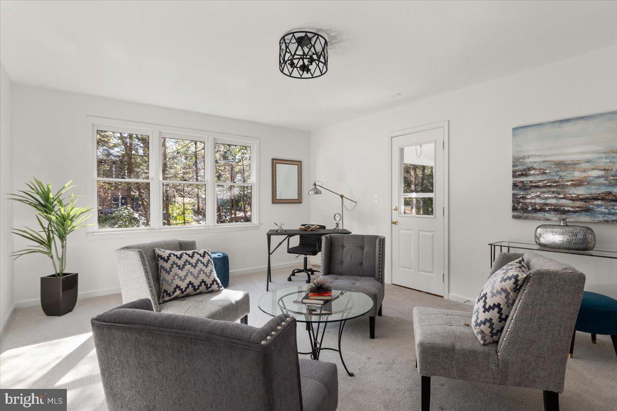 1202 Edgevale Road Silver Spring, MD 20910 - Photo 9 of 44 Family Room