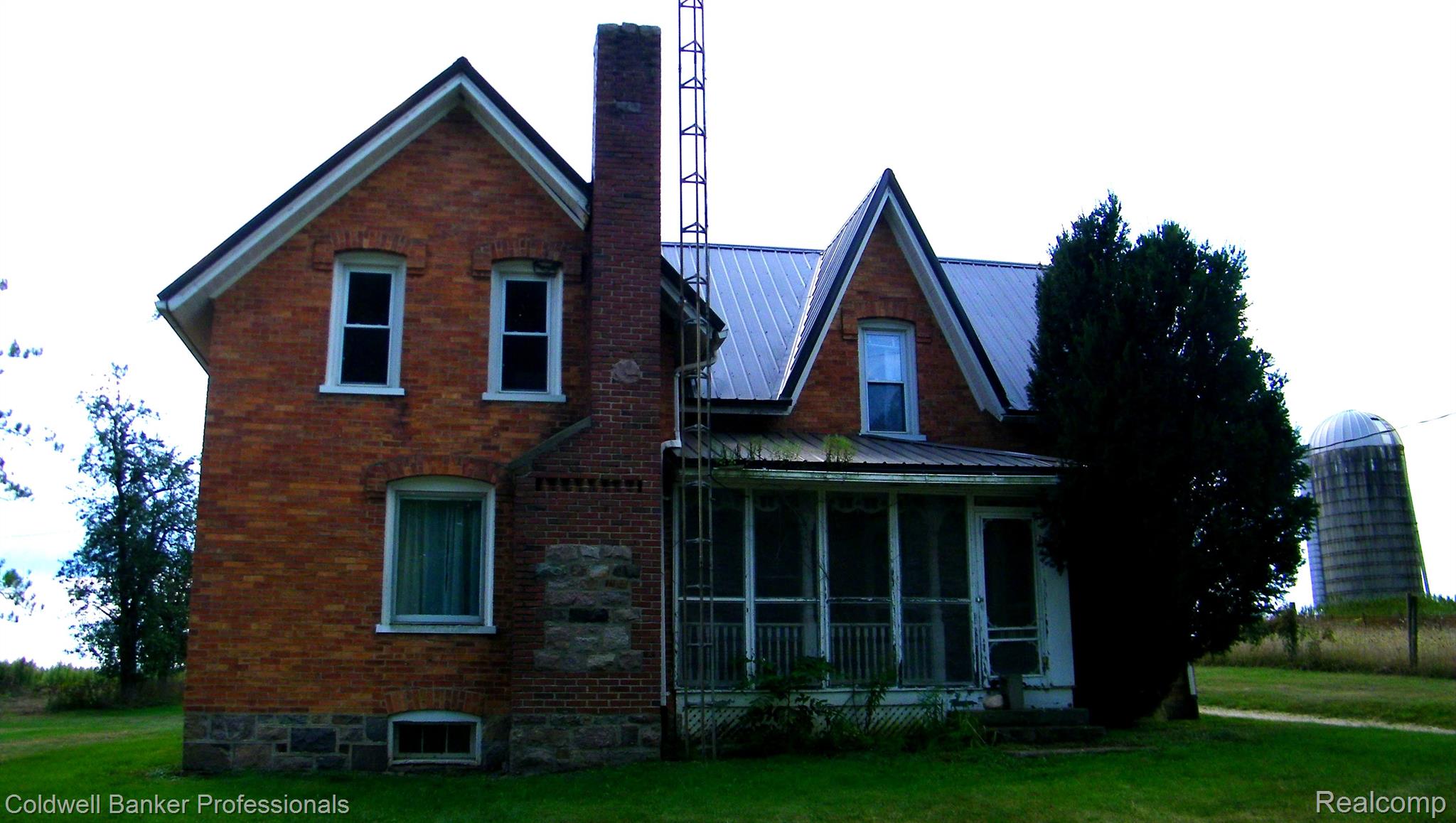 1920 Castle Road North Branch, MI 48461 - Photo 1 of 46 Gallery Image 1