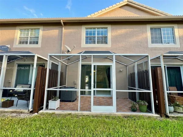 $3,250 | 1861 Salerno Circle, Unit 1861, Weston, FL 33327