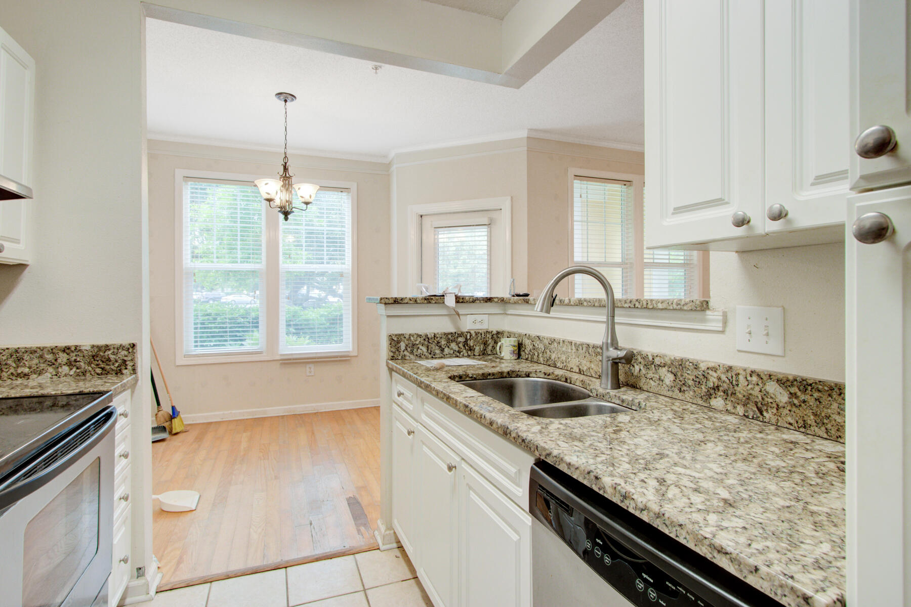 1911 Chatelain Way Mount Pleasant, SC 29464 - Photo 13 of 29 1911 Chatelain Way, Mount pleasant SC (1