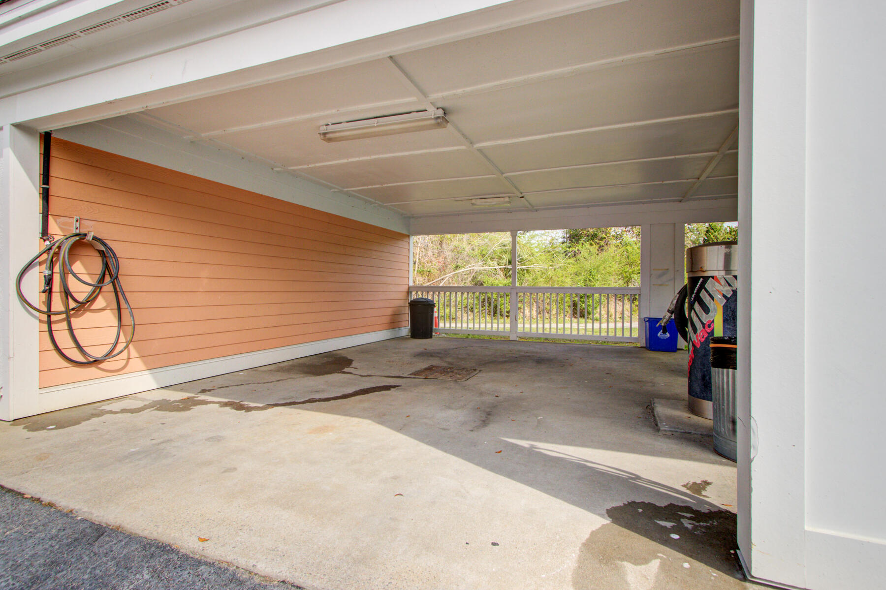 1911 Chatelain Way Mount Pleasant, SC 29464 - Photo 28 of 29 1911 Chatelain Way Car wash